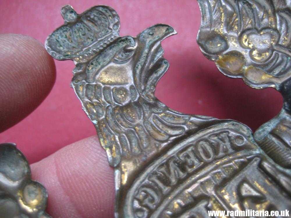 & WW1 original German pickelhaube EAGLE CAP BADGE badly damaged, as found - Image 5