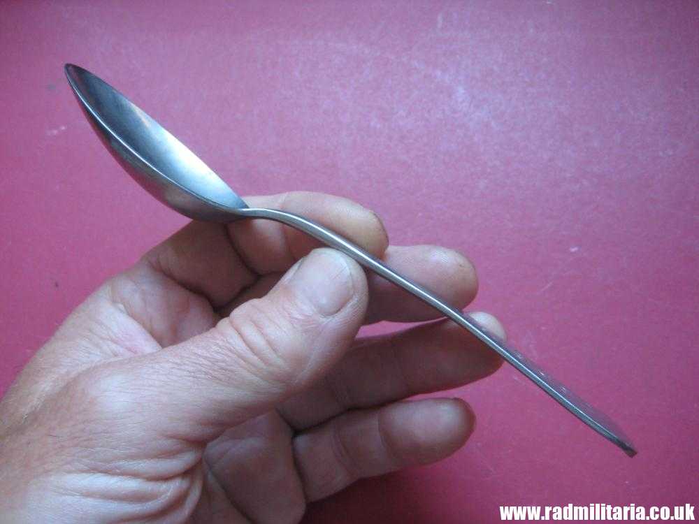 & WW2? British Army SPOON with no date maker: CUFIN 22B/33 /I\. and soldier's no. 3139382. - Image 3