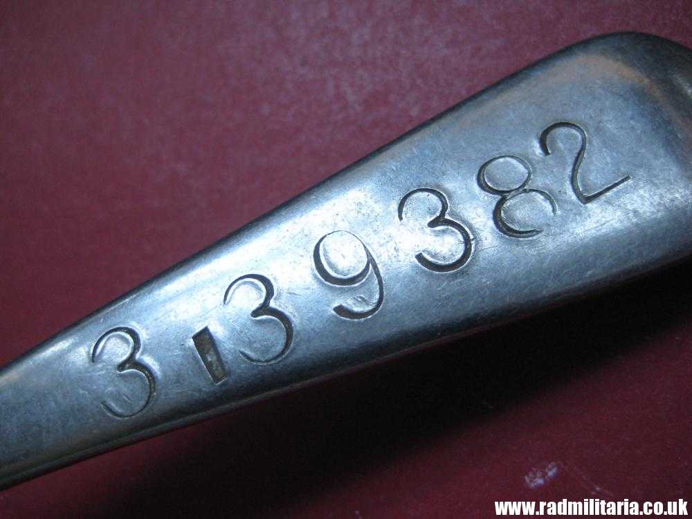 & WW2? British Army SPOON with no date maker: CUFIN 22B/33 /I\. and soldier's no. 3139382. - Image 8