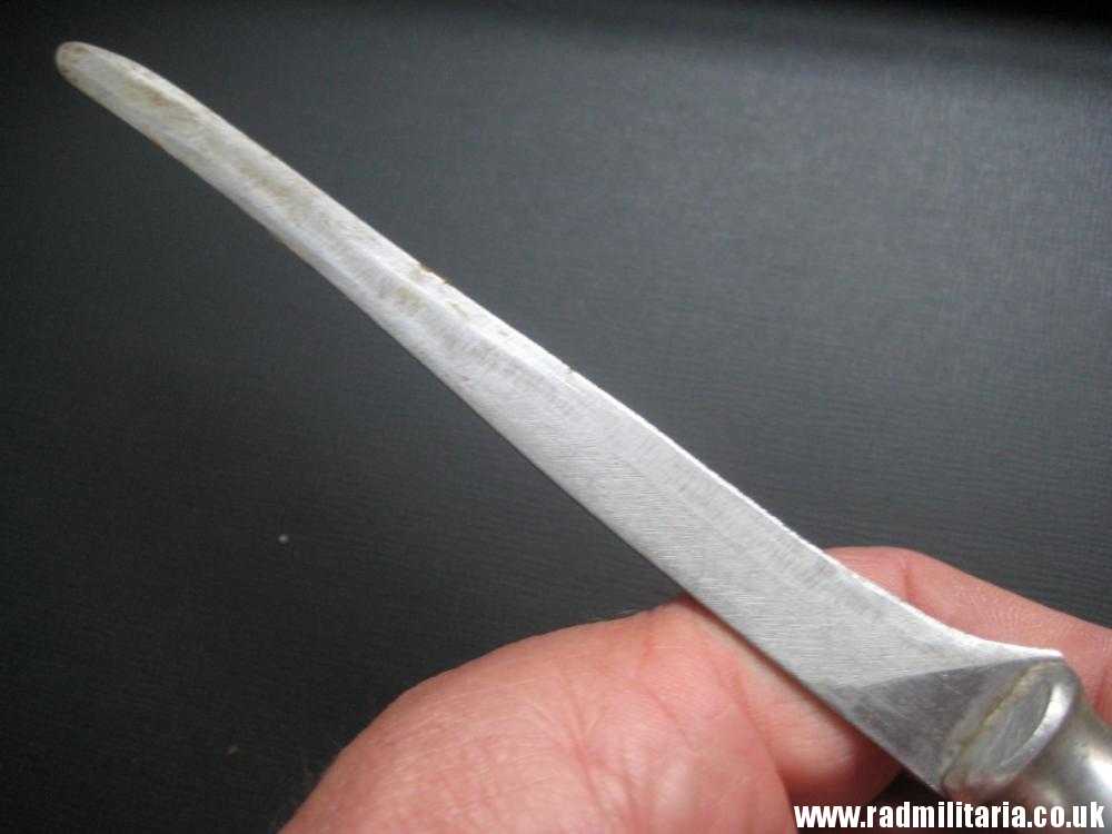 & WW2 original German BUTTER KNIFE with Luftwaffe Eagle Fl UV - 1941 in poor condition, as found. - Image 9