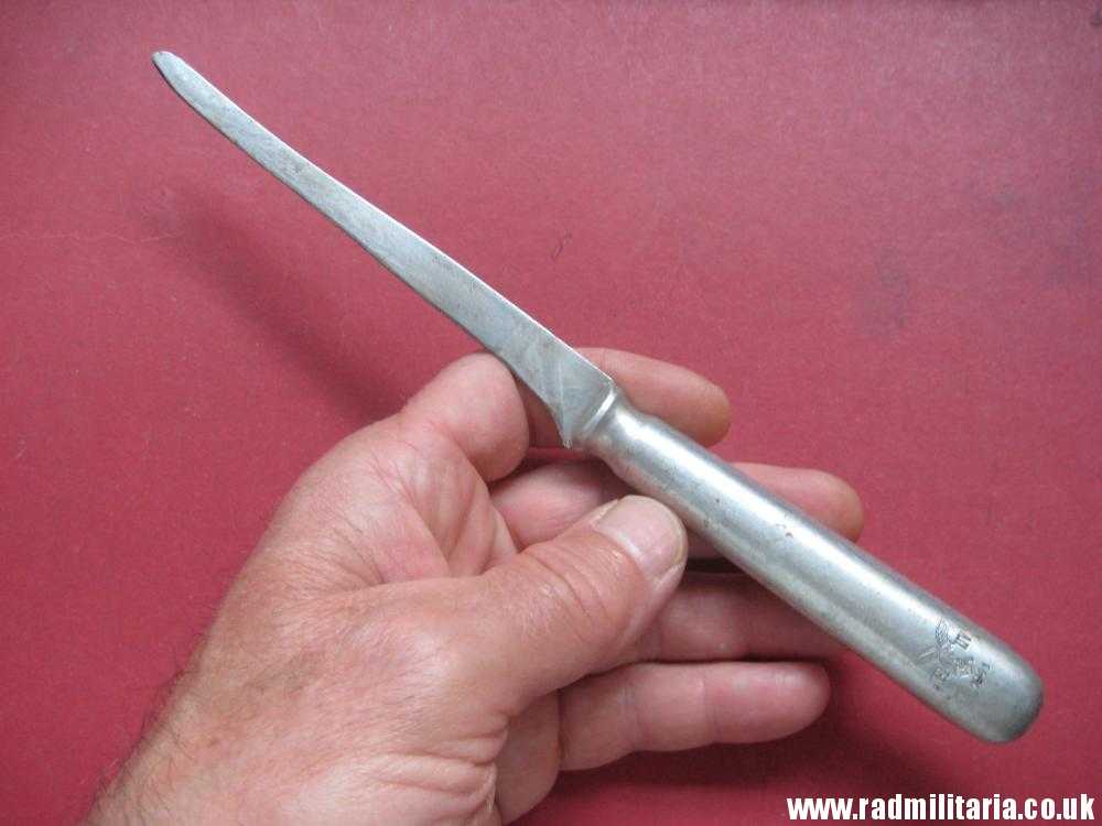 & WW2 original German BUTTER KNIFE with Luftwaffe Eagle Fl UV - 1941 in poor condition, as found. - Image 10