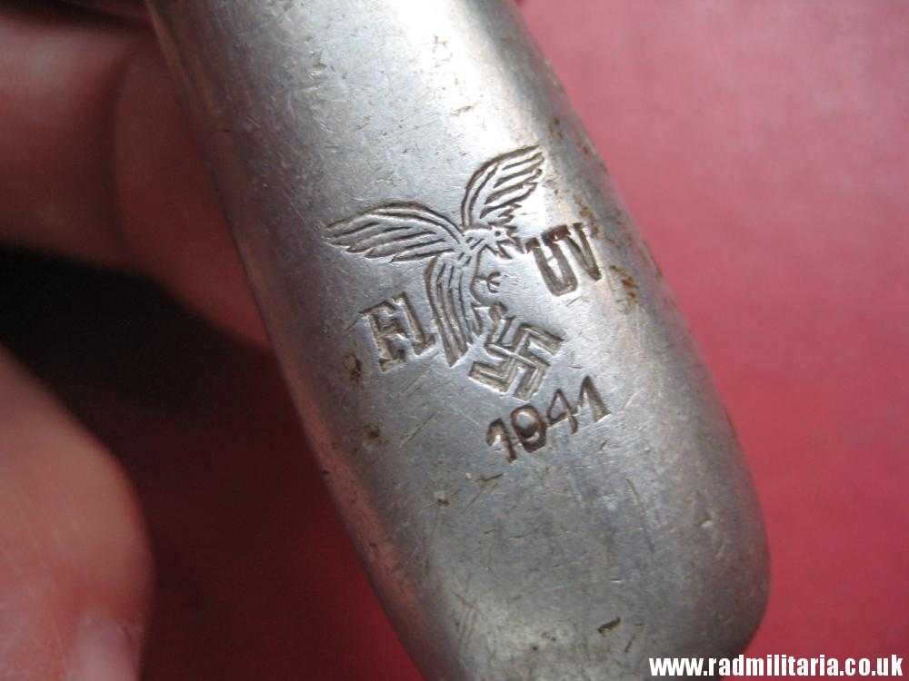 & WW2 original German BUTTER KNIFE with Luftwaffe Eagle Fl UV - 1941 in poor condition, as found.