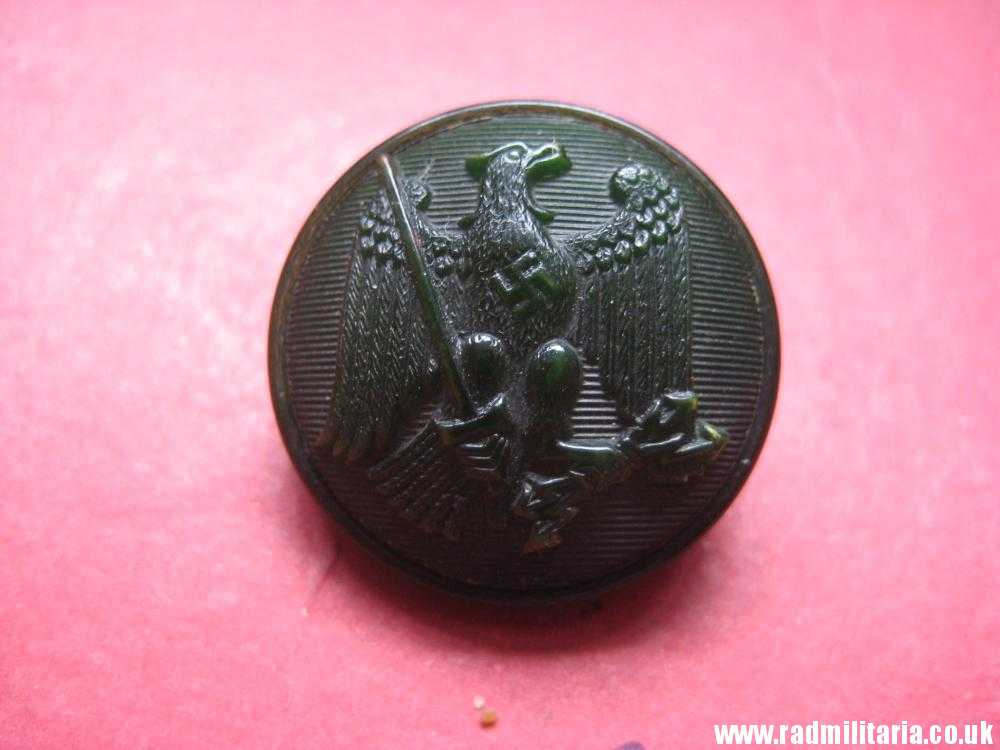 & WW2 German green bakelit forestry EAGLE BUTTON, rare !! - Image 6