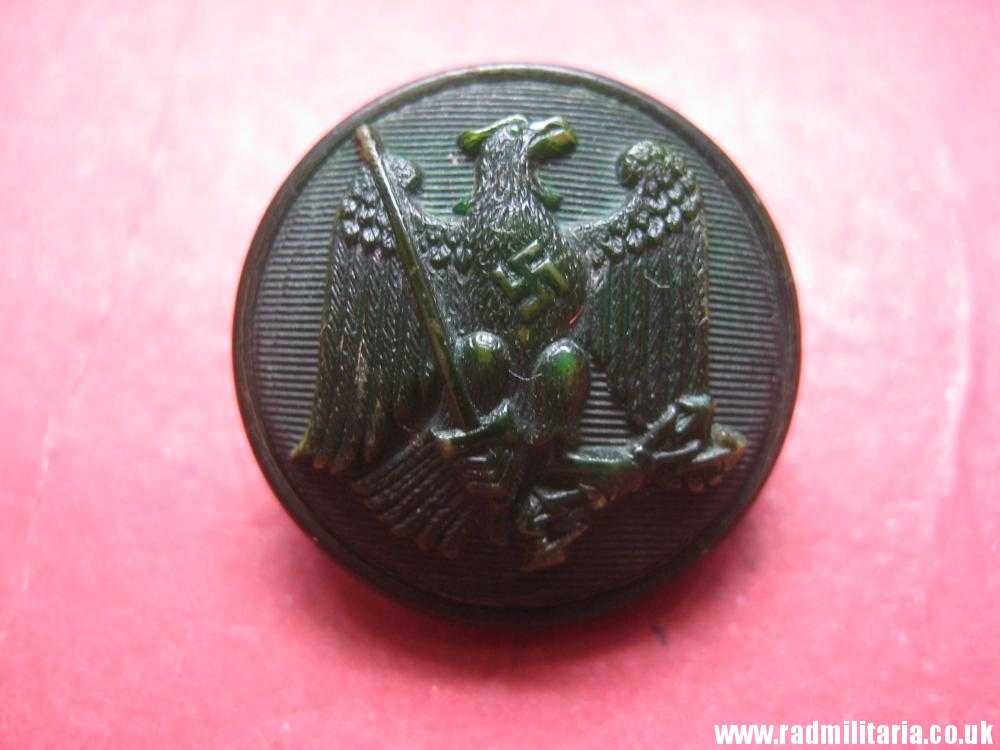 * & WW2 German green bakelit forestry EAGLE BUTTON, rare !! - Image 2