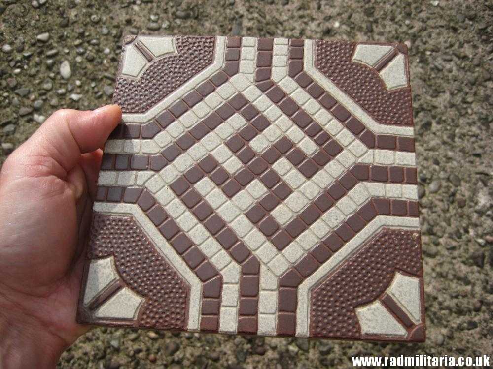 & original old German FLOOR TILE with SWASTIKA top German maker: Villeroy & Boch Mettlach II, Rare !!! @ - Image 2
