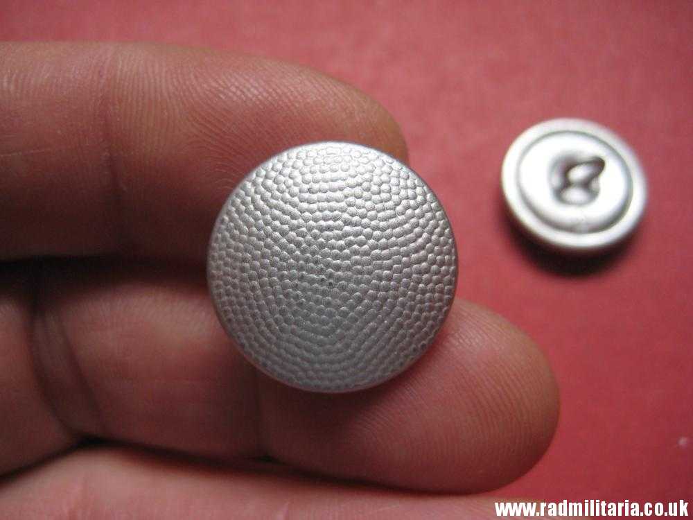 & WW2 a PAIR of German Wehrmacht BUTTONS marked: C. TH. DICKE - perfect condition, genuine ! - Image 3