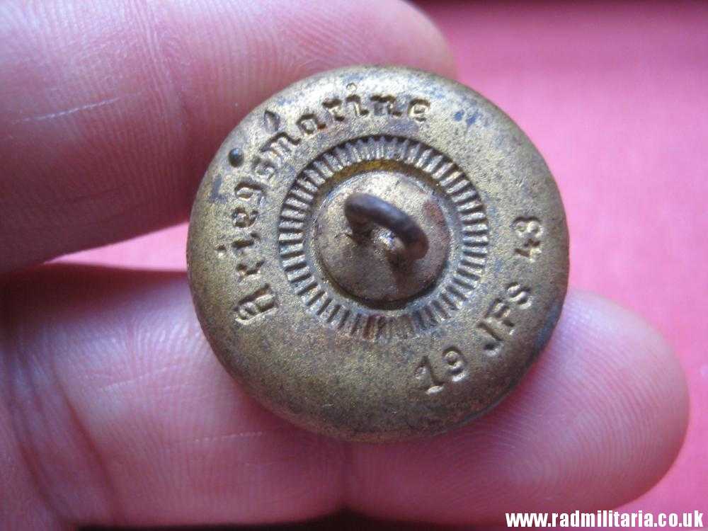 & WW2 German KRIEGSMARINE GLASS BUTTON with maker marks - J.F.S. 1943. - Image 5