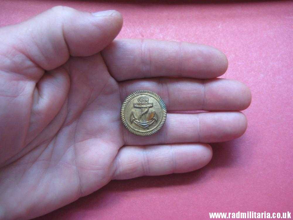 & WW2 German KRIEGSMARINE GLASS BUTTON with maker marks - J.F.S. 1943. - Image 6