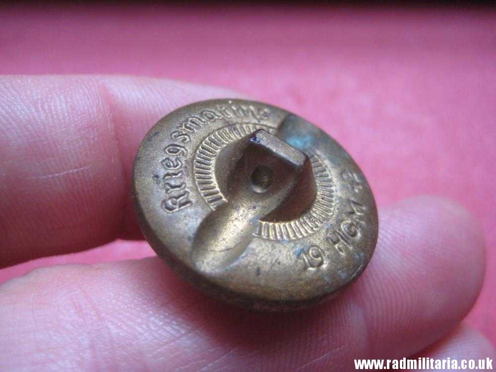 & WW2 German KRIEGSMARINE GLASS BUTTON with maker marks - H.G.M. 1942. - Image 6