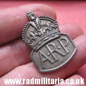 & WW2 original solid silver British BADGE: ARP, made in London 1936.