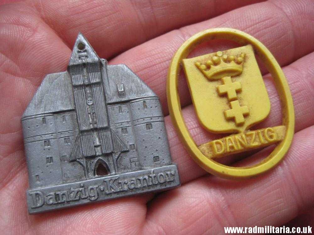 & WW2 German PLASTIC ECONOMIC Nazi BADGES SET of 2 - DANZIG (Gdansk) - Image 5