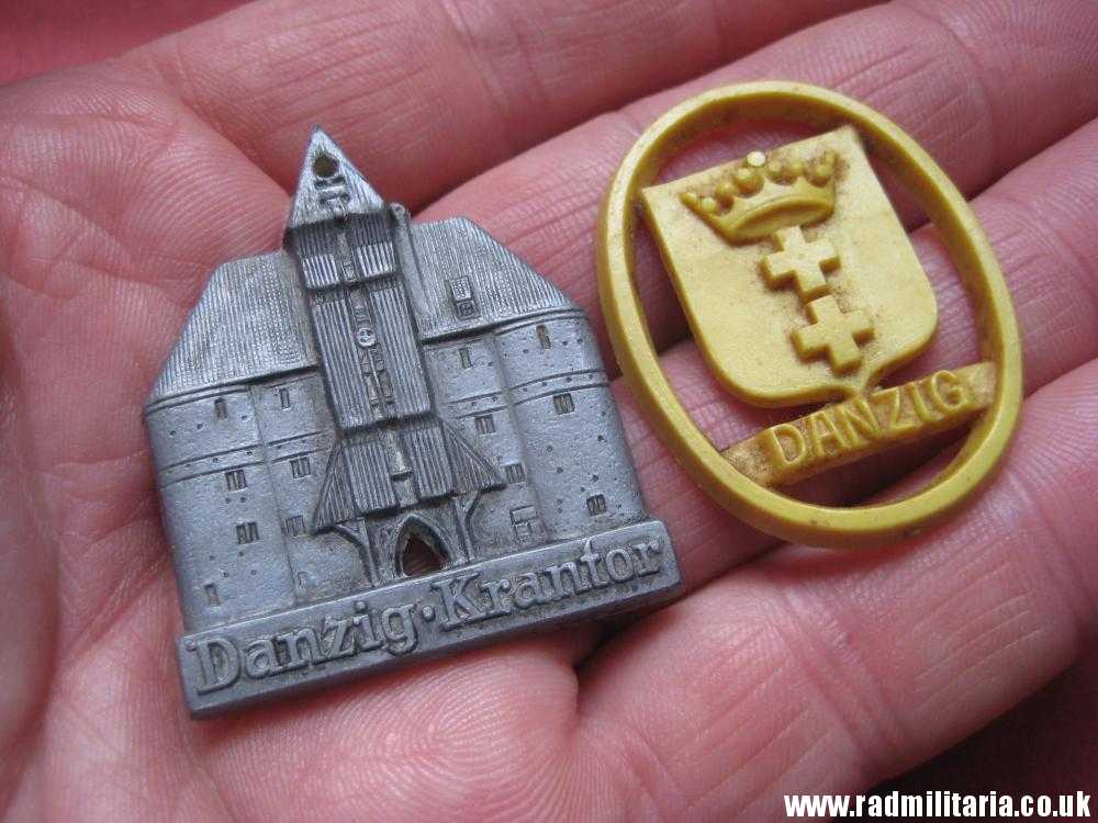 & WW2 German PLASTIC ECONOMIC Nazi BADGES SET of 2 - DANZIG (Gdansk) - Image 6