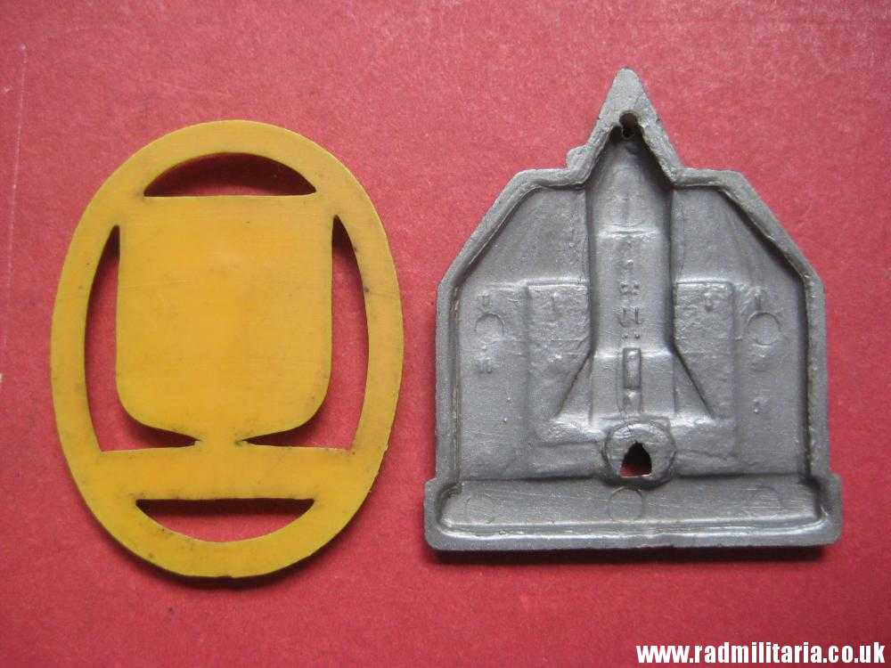 & WW2 German PLASTIC ECONOMIC Nazi BADGES SET of 2 - DANZIG (Gdansk) - Image 8