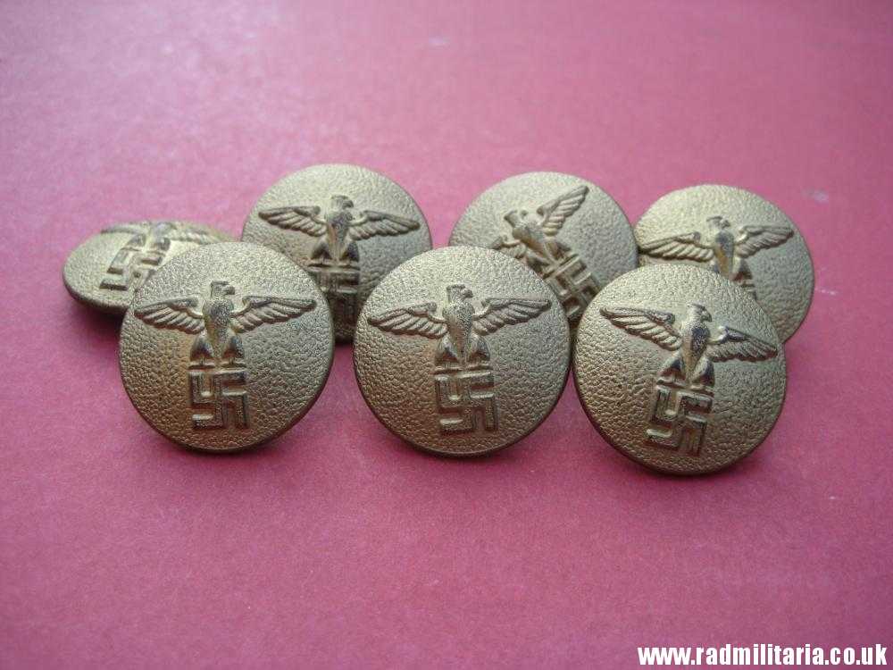 & WW2 SET of 7 German large size NSDAP BUTTONS with eagle RZM M5/216/17 - genuine. - Image 7