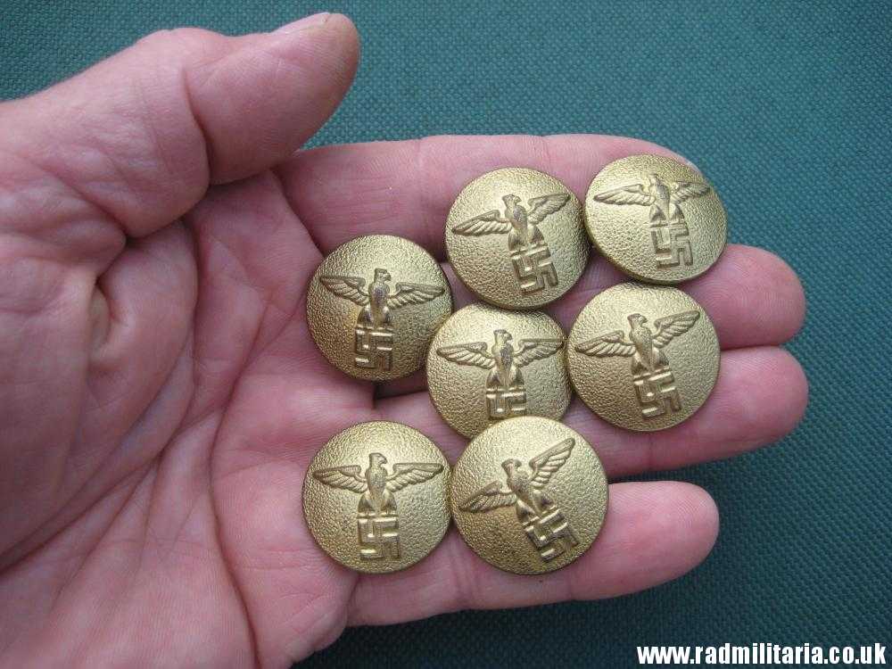 & WW2 SET of 7 German large size NSDAP BUTTONS with eagle RZM M5/216/17 - genuine. - Image 11