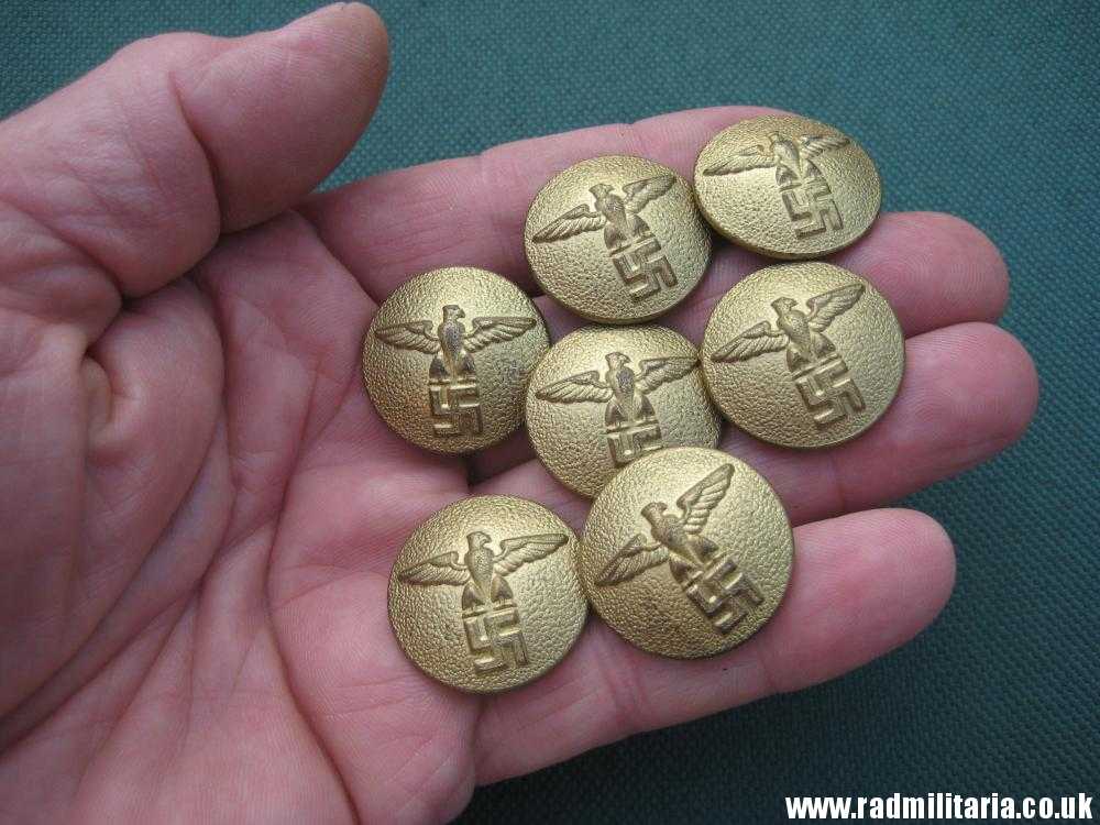 & WW2 SET of 7 German large size NSDAP BUTTONS with eagle RZM M5/216/17 - genuine.