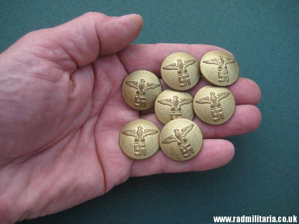 & WW2 SET of 7 German large size NSDAP BUTTONS with eagle RZM M5/216/17 - genuine. - Image 13