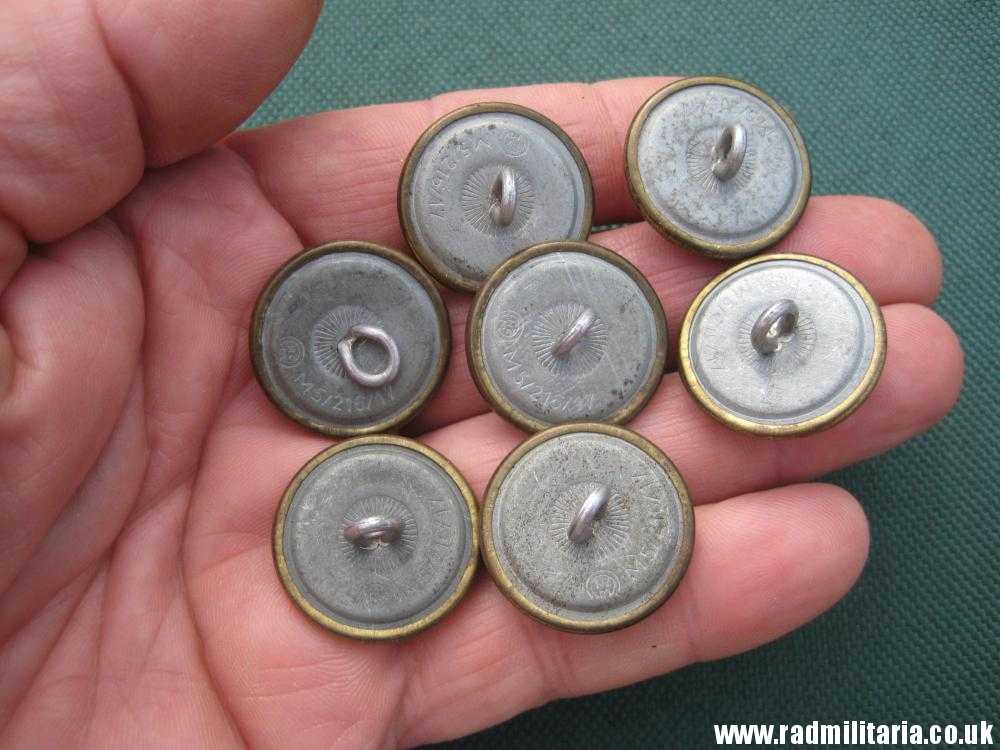 & WW2 SET of 7 German large size NSDAP BUTTONS with eagle RZM M5/216/17 - genuine. - Image 3