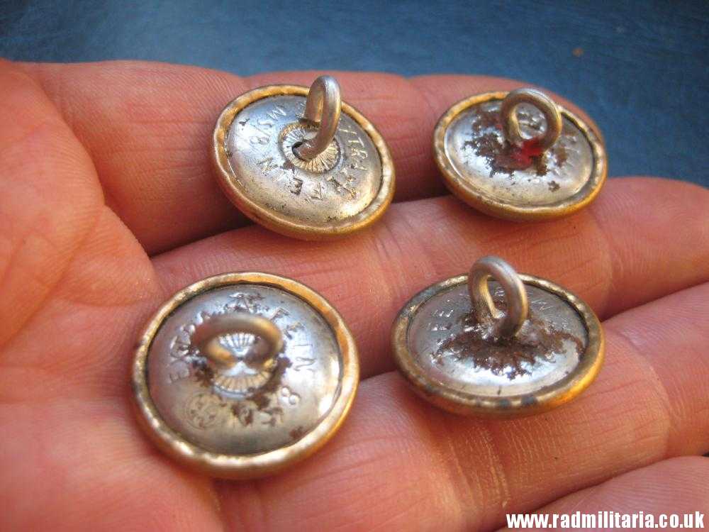 & WW2 SET of 4 German NSDAP BUTTONS with eagle, marks: A EXTRA FEIN RZM M5/8 genuine. - Image 4