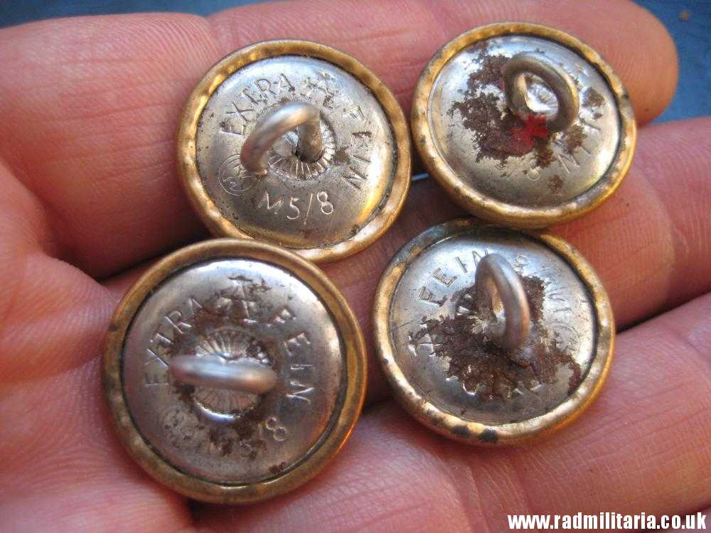 & WW2 SET of 4 German NSDAP BUTTONS with eagle, marks: A EXTRA FEIN RZM M5/8 genuine. - Image 8