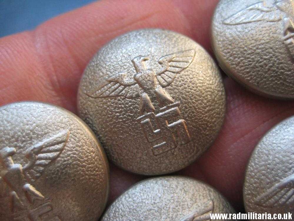 & WW2 SET of 5 German NSDAP BUTTONS with eagle, marks: RZM Assmann & Sohne - genuine - Image 16