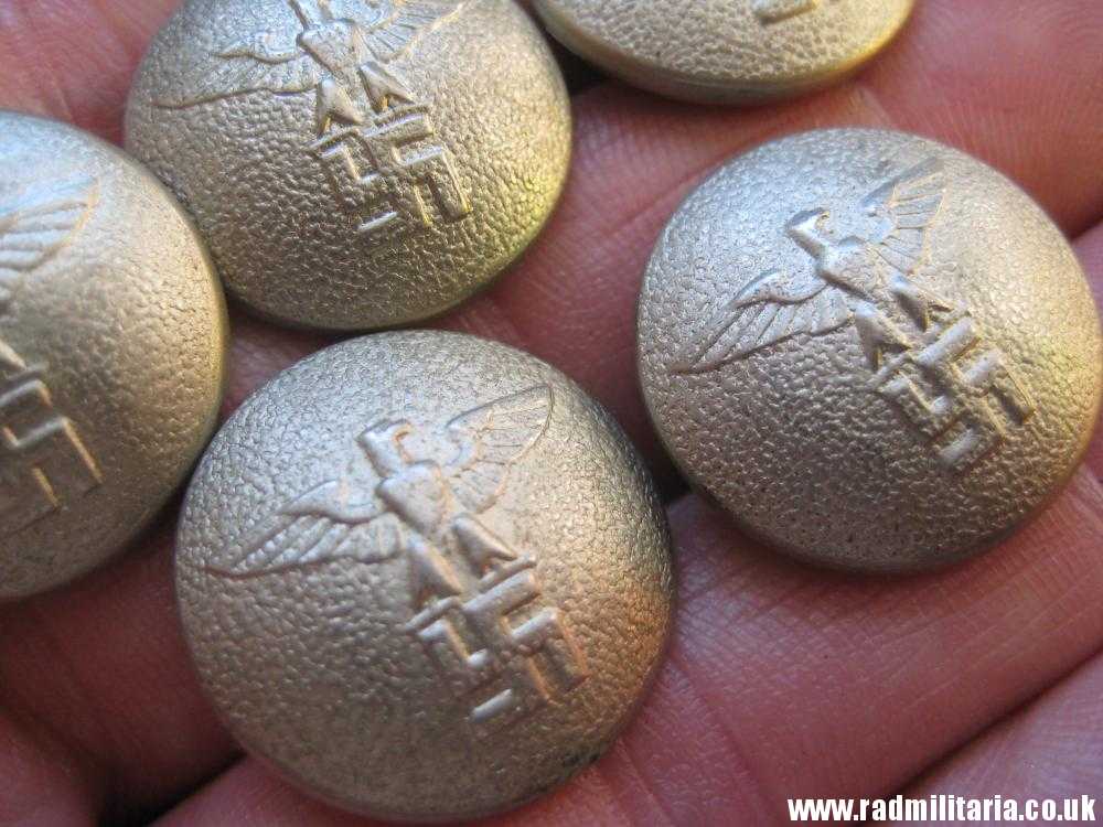 & WW2 SET of 5 German NSDAP BUTTONS with eagle, marks: RZM Assmann & Sohne - genuine - Image 18