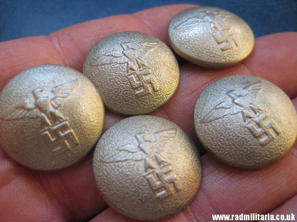 & WW2 SET of 5 German NSDAP BUTTONS with eagle, marks: RZM Assmann & Sohne - genuine - Image 19