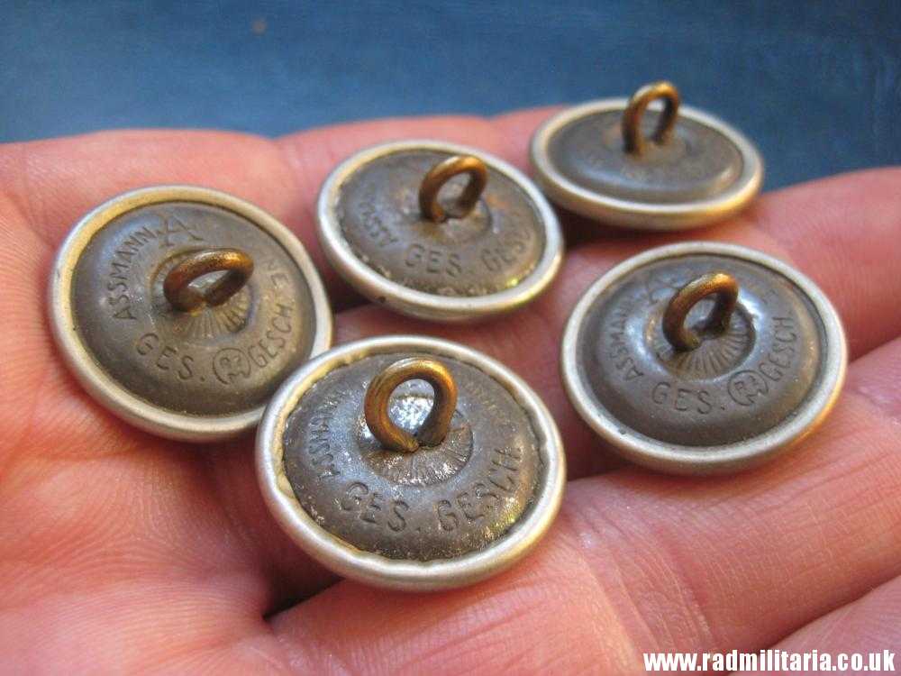 & WW2 SET of 5 German NSDAP BUTTONS with eagle, marks: RZM Assmann & Sohne - genuine - Image 4