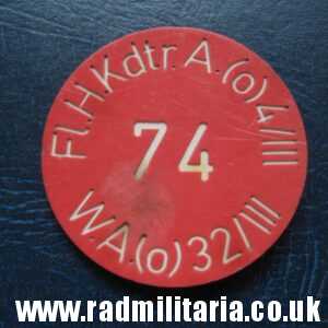 * WW2 German Luftwaffe PLASTIC BADGE: Fl.H.Kdtr.A.(o)4/III W.A.(o)32/III - metal detecting find, RARE !!!