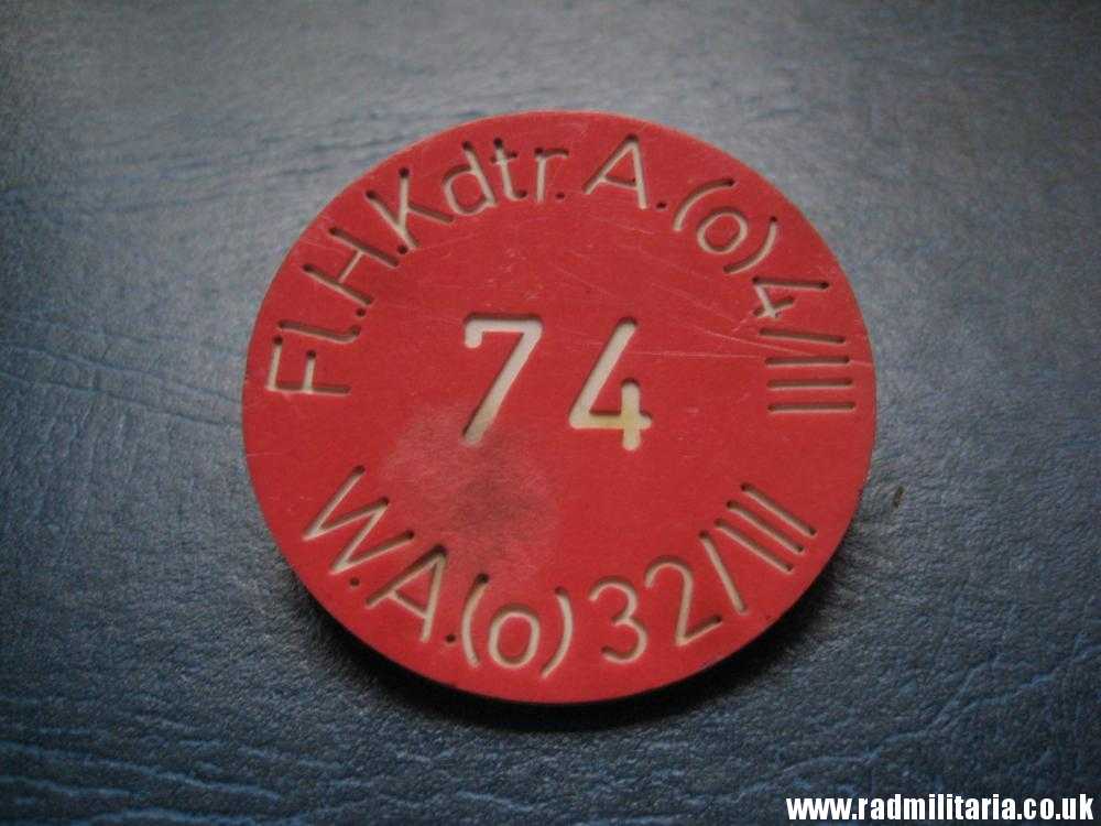* WW2 German Luftwaffe PLASTIC BADGE: Fl.H.Kdtr.A.(o)4/III W.A.(o)32/III - metal detecting find, RARE !!! - Image 13