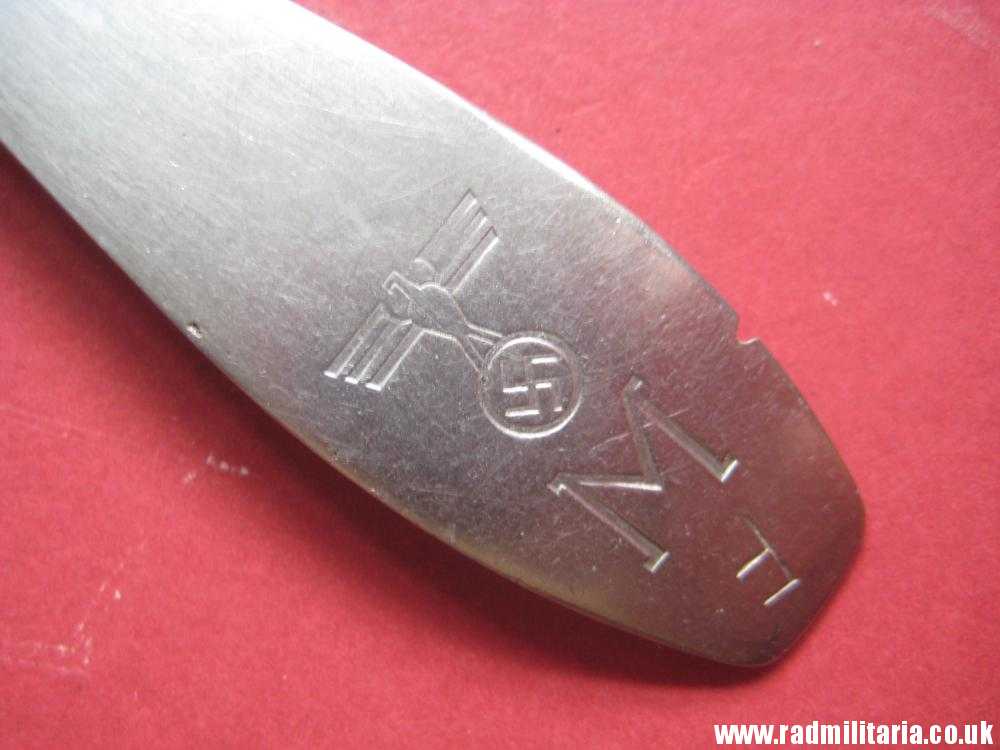 & WW2 German KRIEGSMARINE FORK stainless steel marked: "M", 3rd REICH CUTLERY. rare !! - Image 4
