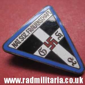 & WW2 German ENAMEL BADGE - NAT. SOZ. FRAUENSCHAFT. maker: RZM M1/13 good condition.