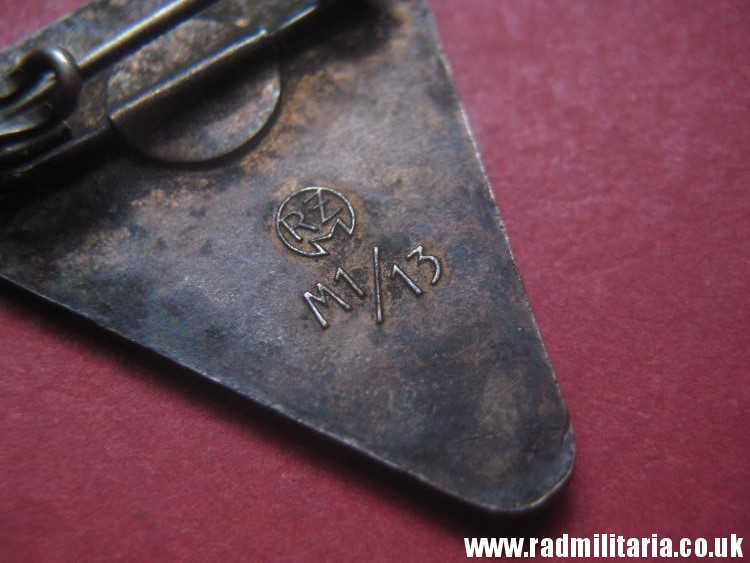& WW2 German ENAMEL BADGE - NAT. SOZ. FRAUENSCHAFT. maker: RZM M1/13 good condition. - Image 10