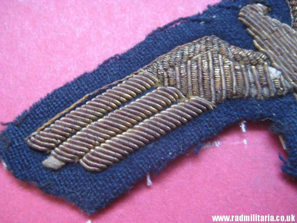 & WW2 original German Kriegsmarine embroidered breast eagle - gold color. - Image 8