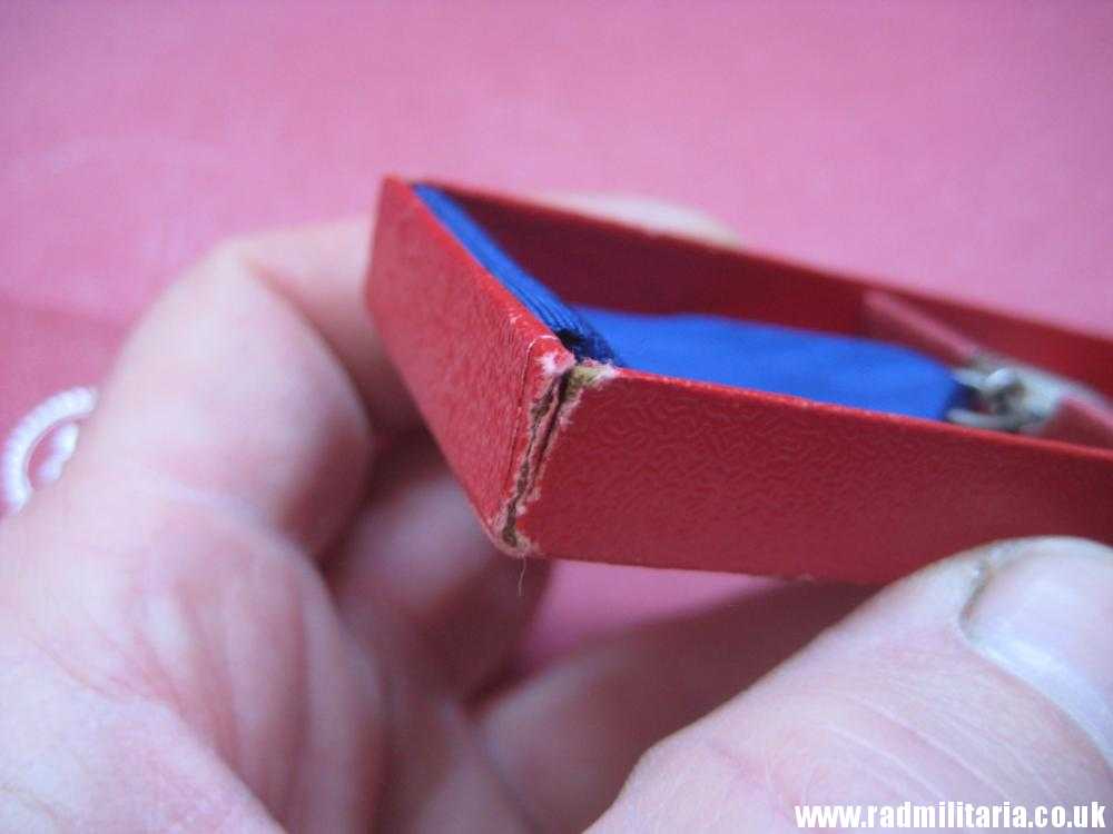 & WW2 enamel CROSS with box. FUR TREUE DIENSTE, Faithful Service Decoration, maker: F. Keller Metallschmuckfabrik Oberstein. - Image 14