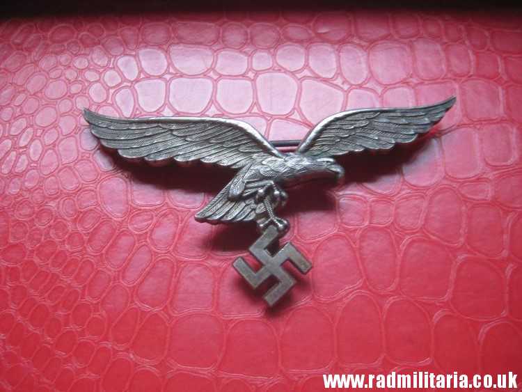 & WW2 original LUFTWAFFE Eagle BADGE in mint condition, perfect quality, maker: ASSMANN Ludenscheid - Image 2