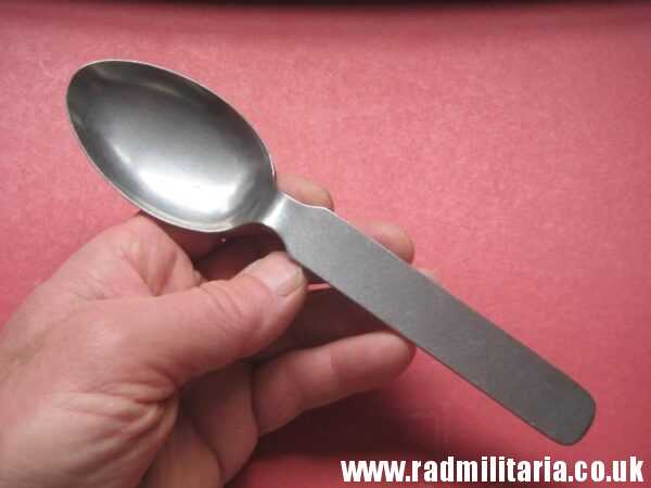 & WW2 genuine German SPOON marked: Rostfrei FBCM 42, stainless steel - 3RD REICH CUTLERY. - Image 2