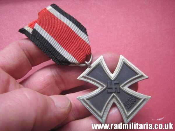 & original WW2 German IRON CROSS 2nd Class in very good condition, short ribbon - genuine. - Image 27