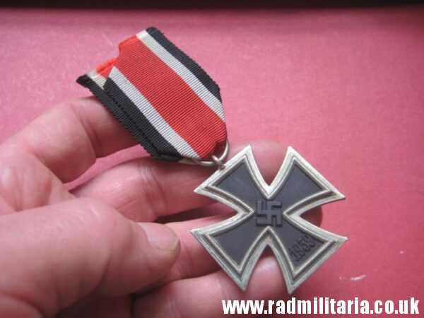 & original WW2 German IRON CROSS 2nd Class in very good condition, short ribbon - genuine. - Image 26