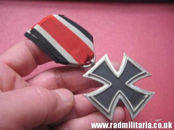 & original WW2 German IRON CROSS 2nd Class in very good condition, short ribbon - genuine. - Image 25