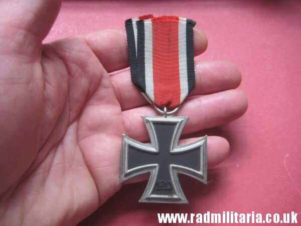 & original WW2 German IRON CROSS 2nd Class in very good condition, short ribbon - genuine. - Image 15