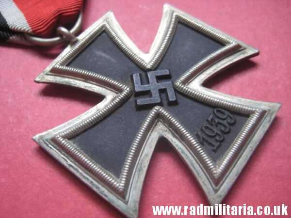 & original WW2 German IRON CROSS 2nd Class in very good condition, short ribbon - genuine. - Image 17