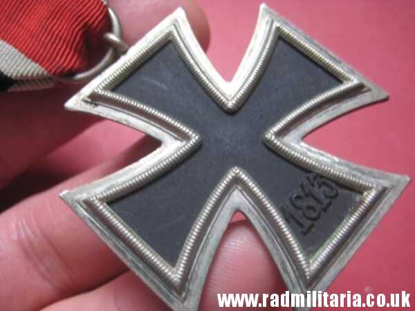 & original WW2 German IRON CROSS 2nd Class in very good condition, short ribbon - genuine. - Image 7