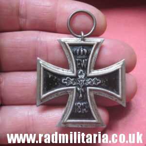 & original WW1 German IRON CROSS 2nd class - Genuine !