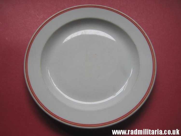 & WW2 original WW2 German CERAMIC SAUCER - Eigentum Der Deutschen Arbeitsfront, maker: Hutschenreuther Selb. - Image 5