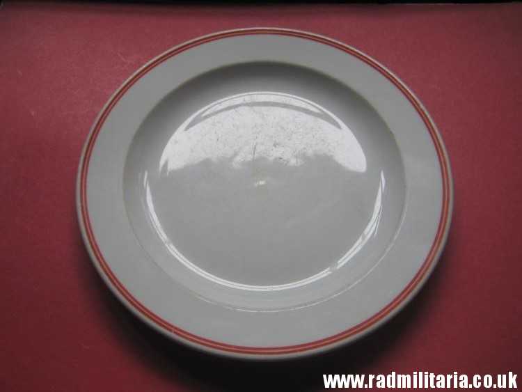 & WW2 original WW2 German CERAMIC SAUCER - Eigentum Der Deutschen Arbeitsfront, maker: Hutschenreuther Selb. - Image 6