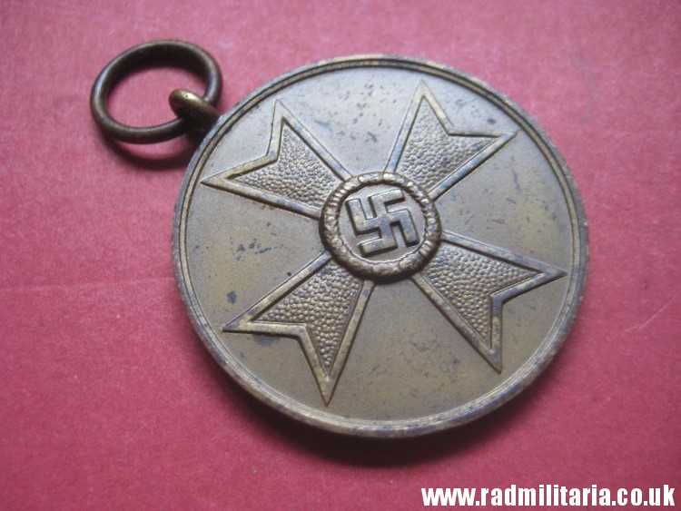 & WW2 original German MEDAL 1939 - Fur Kriegs Verdienst 1939 - Medal of the War Merit Cross. - Image 5