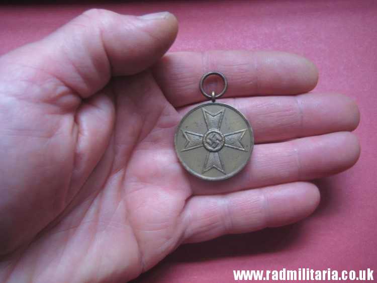& WW2 original German MEDAL 1939 - Fur Kriegs Verdienst 1939 - Medal of the War Merit Cross. - Image 8