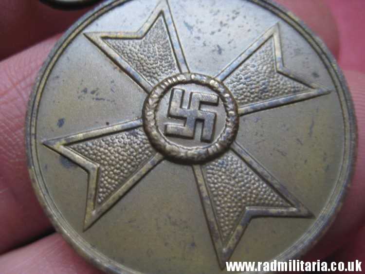 & WW2 original German MEDAL 1939 - Fur Kriegs Verdienst 1939 - Medal of the War Merit Cross. - Image 9