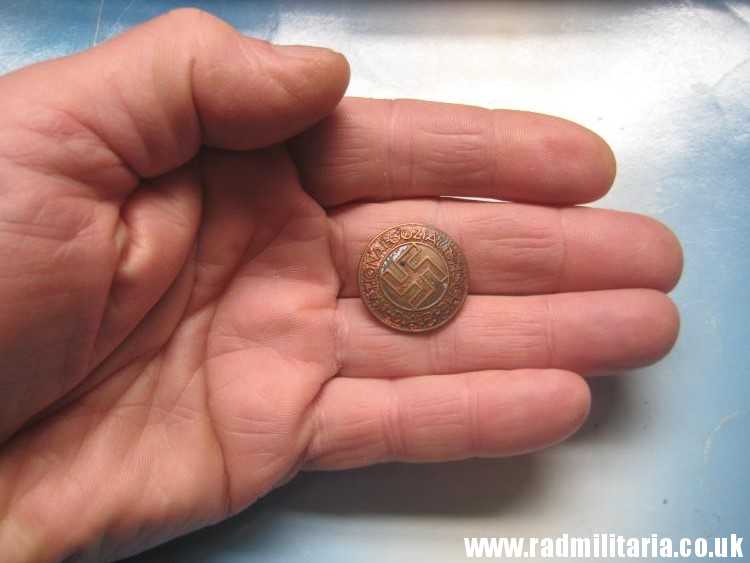 & WW2 original German NSDAP enamel membership BADGE marked: RZM M1/159 poor condition. - Image 10